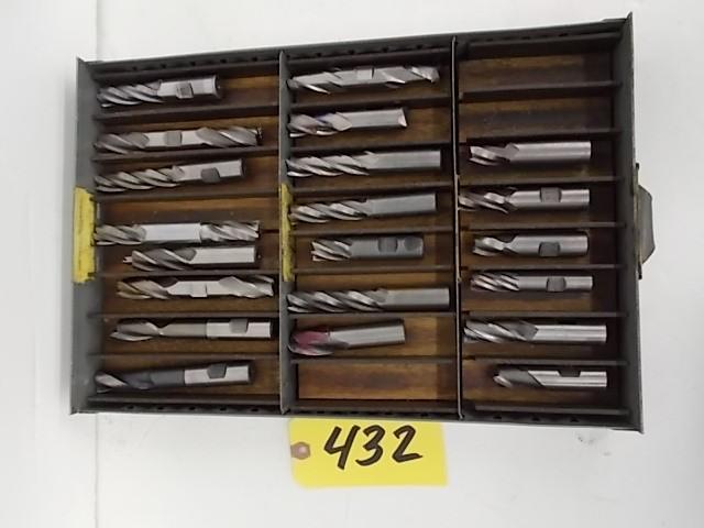 lot 432 image: Asstd End Mills...