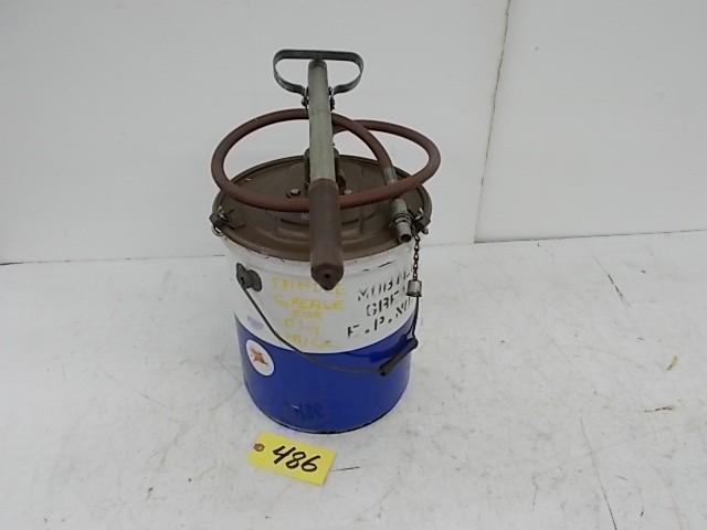 lot 486 image: 5 Gallon Can of Grease with Pump(Se...