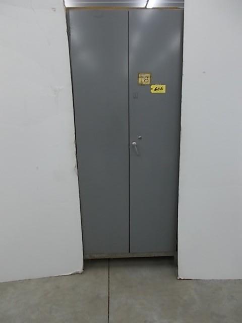 lot 606 image: Lyon H.D 2 Door Metal Cabinet, 24x3...