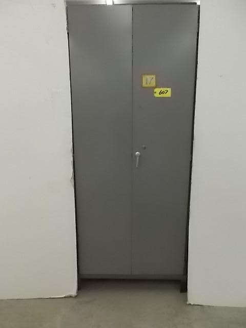 lot 607 image: Lyon H.D 2 Door Metal Cabinet, 24x3...
