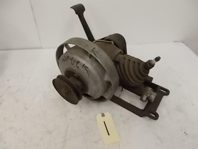 lot 1 image: Maytag Gas Engine, Stuck...