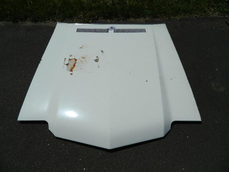 lot 118 image: Hood for &quot1970-1972" Chev...