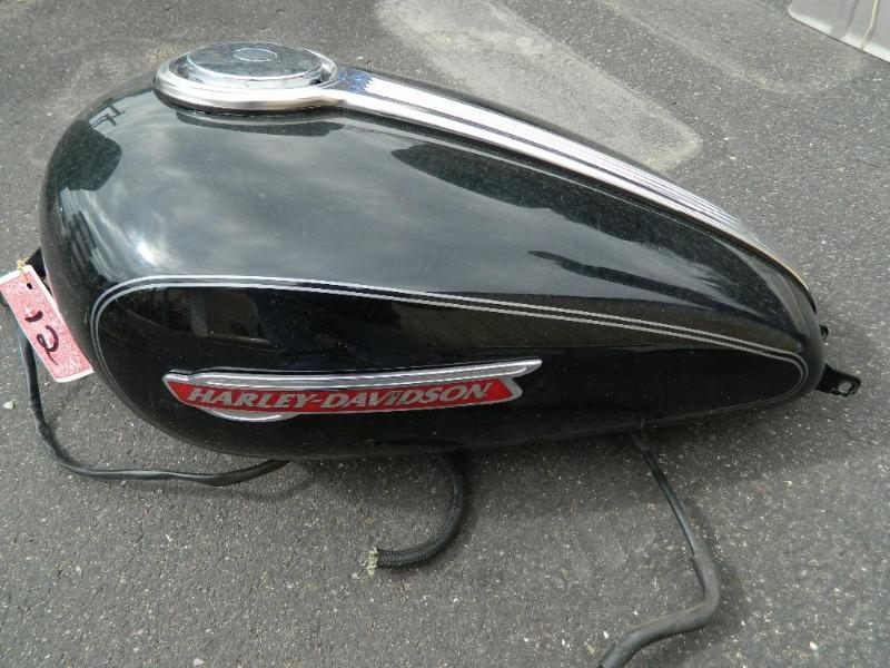 lot 12 image: Harley Davidson 2006 Gas Tank. Plea...