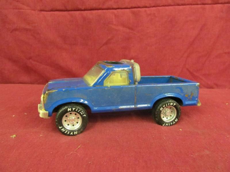 Nylint Pickup, 8 in Metal...