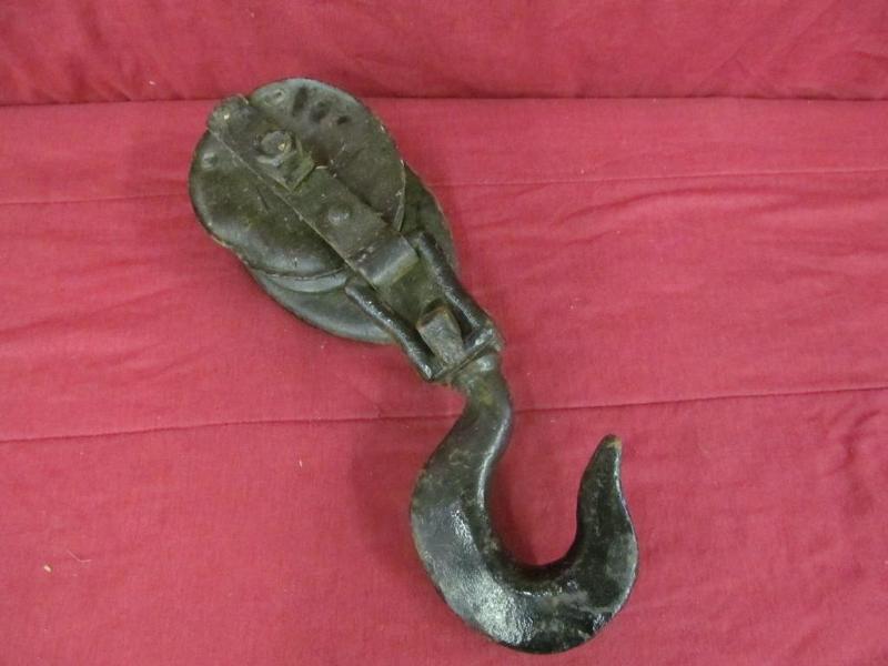 Large Pulley and Hook, 6 in Diamete...