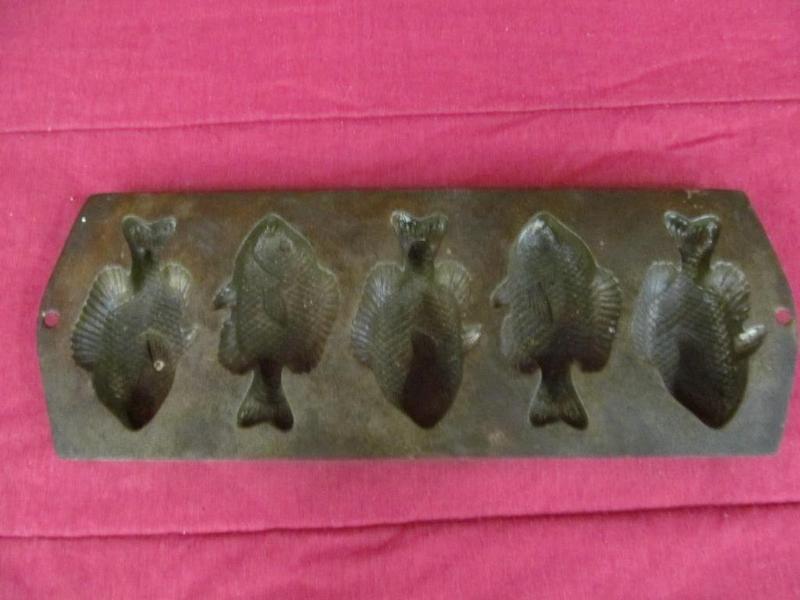 Lodge Cast Iron Corn Bread Pan - Fi...