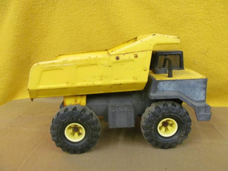 Tonka Dump Truck - Metal...