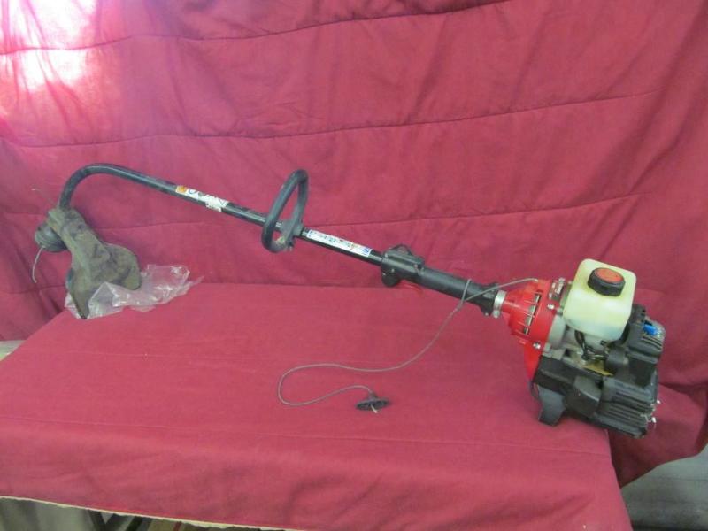 Yard Machine 31 cc 17 in String Tri...