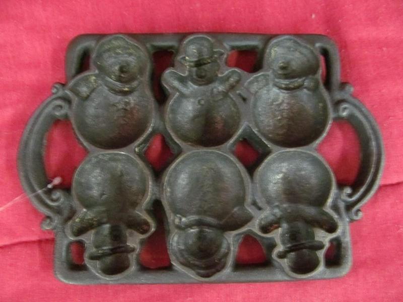 Cast Iron Muffin Tin, Snowmen and W...