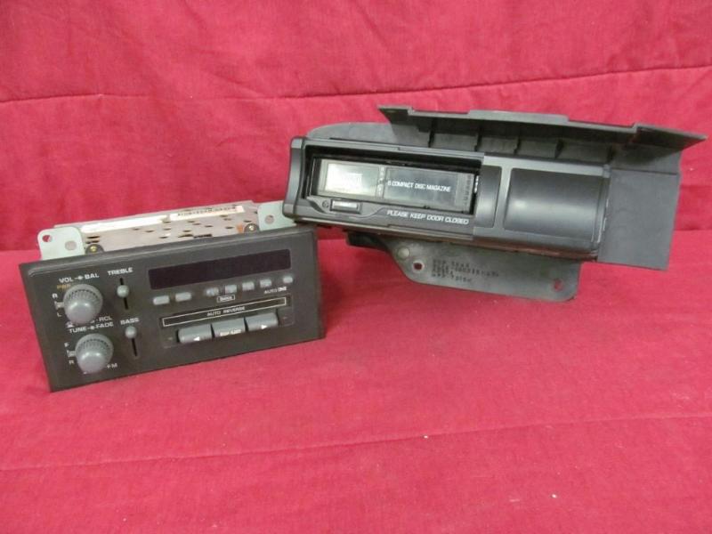 GM Car Radio, 6 Disc Auto CD Change...