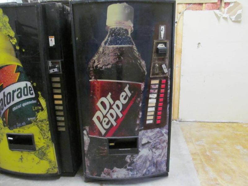 Dr.Pepper pop machine,in working or...