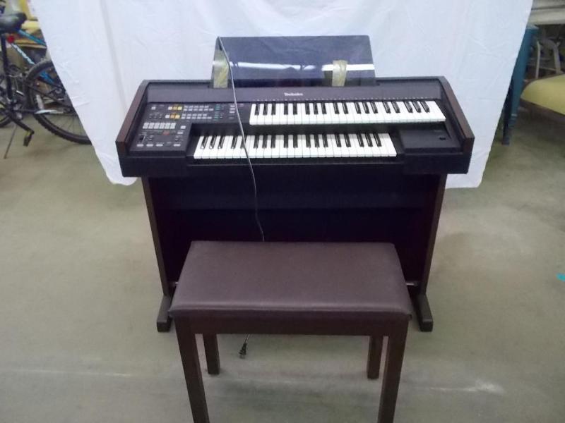 Technics Electronic keyboard, model...