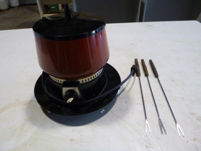Cornwall Electric Fondue Pot 3 fork...