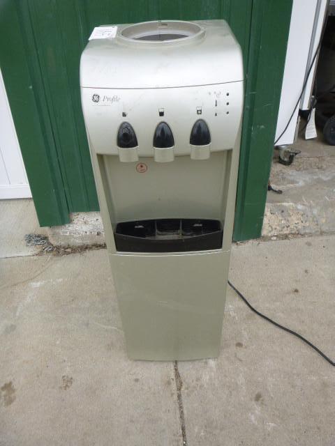 GE Profiler Water Dispenser Hot, co...
