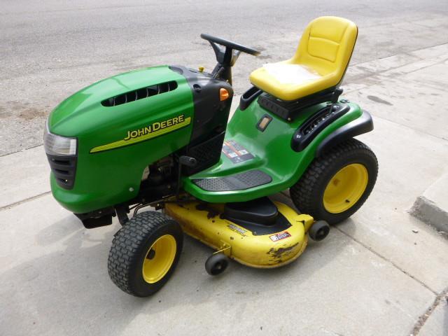 John Deere L120 Lawn Mower Automati...