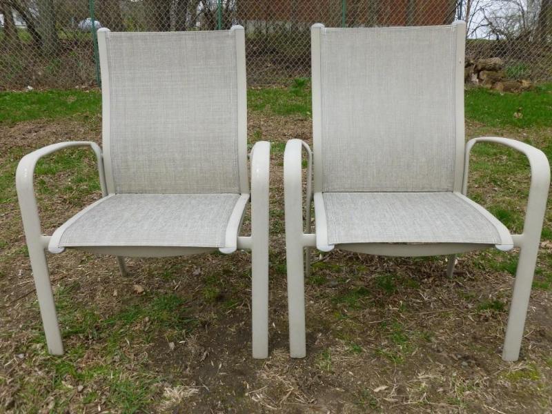 lot 12 image: Lot of two large matching heavy dut...