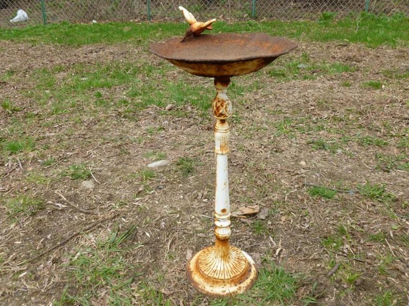 lot 17 image: Vintage cast iron bird bath with hu...