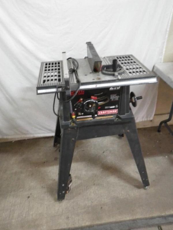 lot 11 image: Craftsman table saw, very good cond...