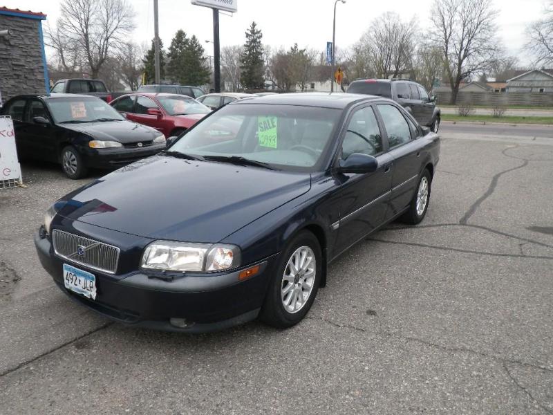 lot 2 image: Year 1999 Make Volvo Model S80 V...