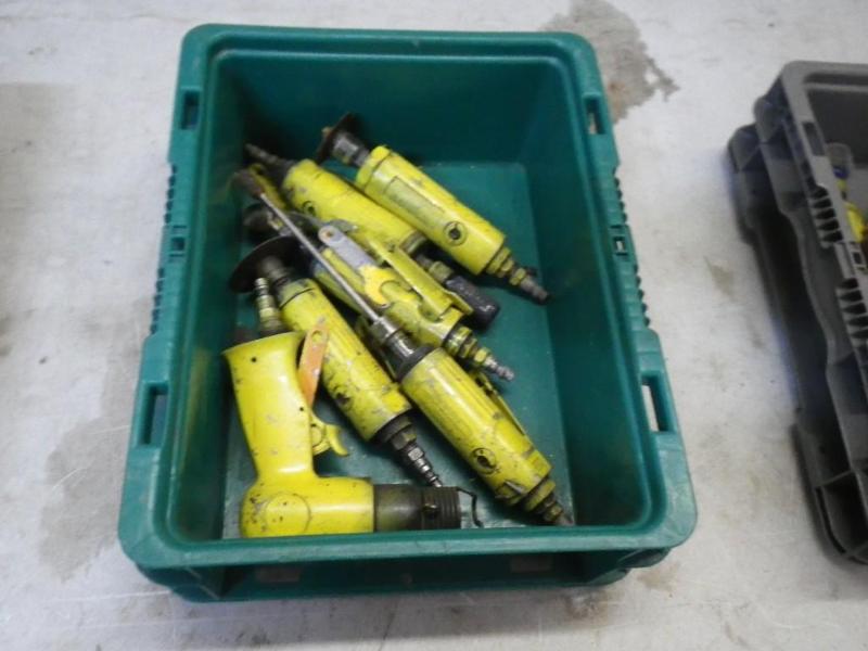 lot 39 image: tote of air tools...