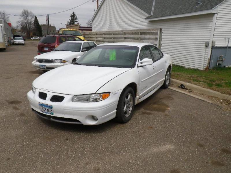 lot 4 image: Year 1998 Make Pontiac Model Gra...