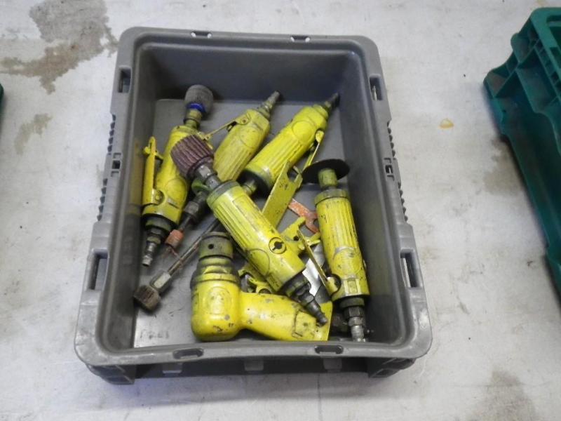 lot 40 image: tote of air tools...