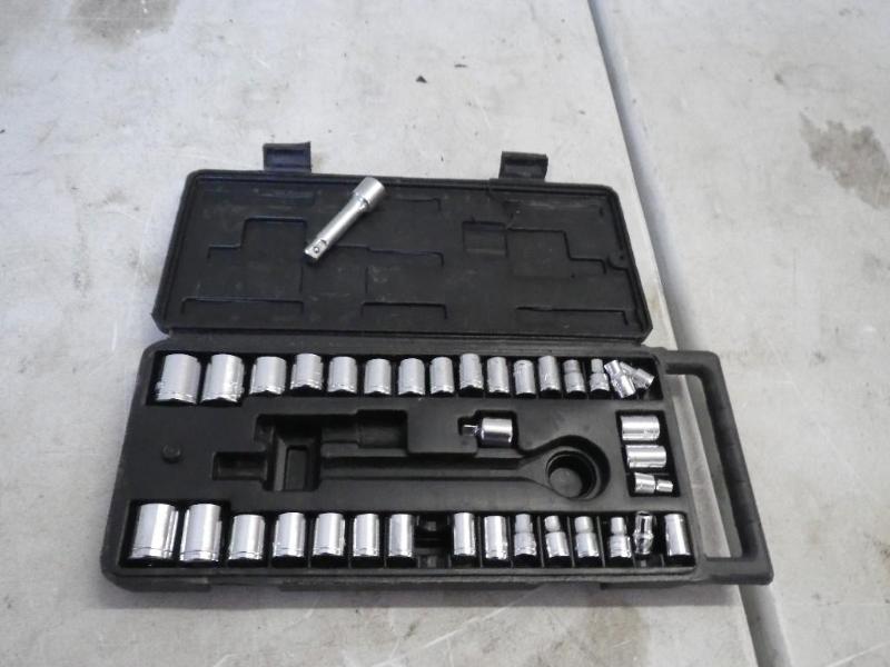 lot 49 image: sockets...
