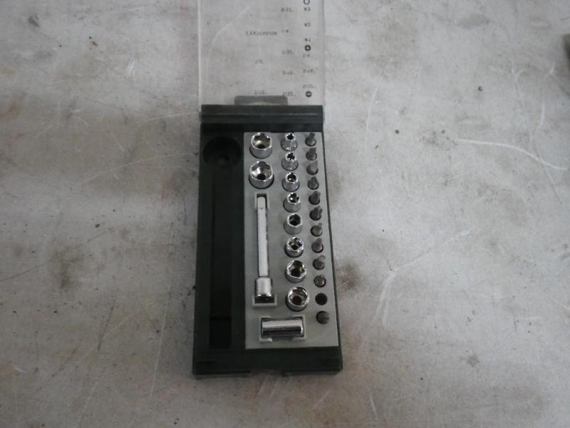 lot 64 image: sockets...