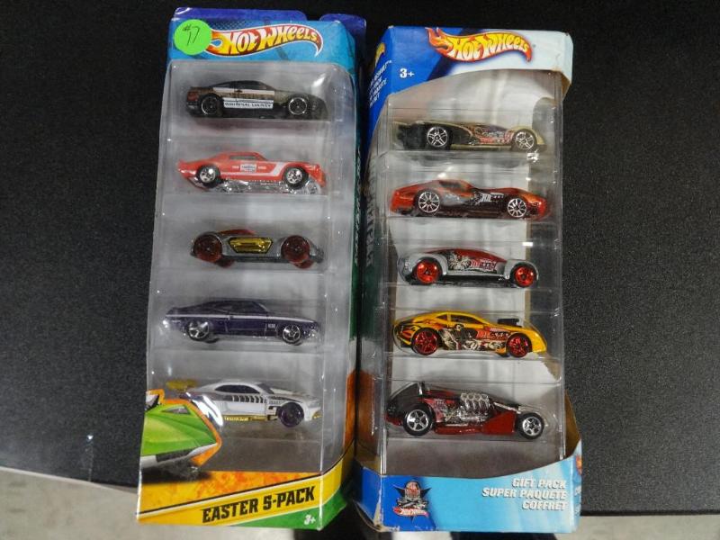 lot 12 image: 2 &quot5 PK" HOT WHEELS GIFT ...