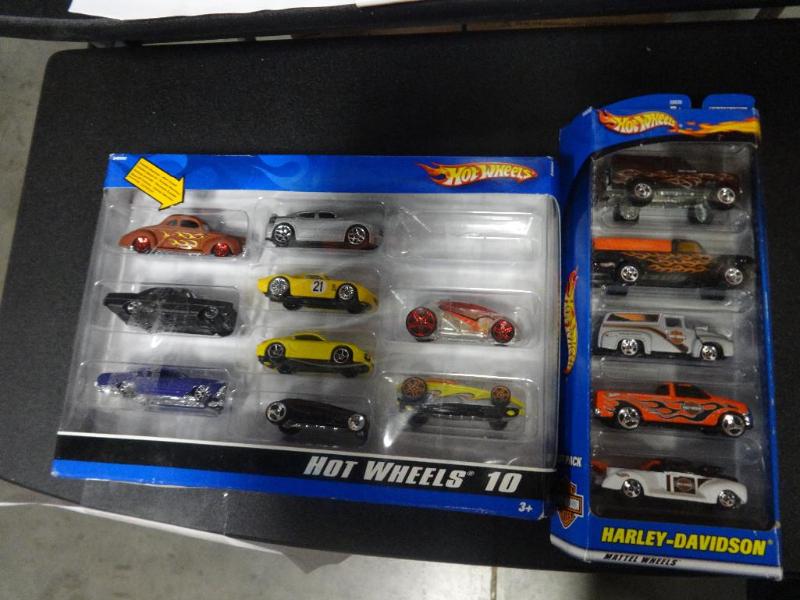 lot 7 image: HOT WHEELS &quotHARLEY DAVIDSON&qu...