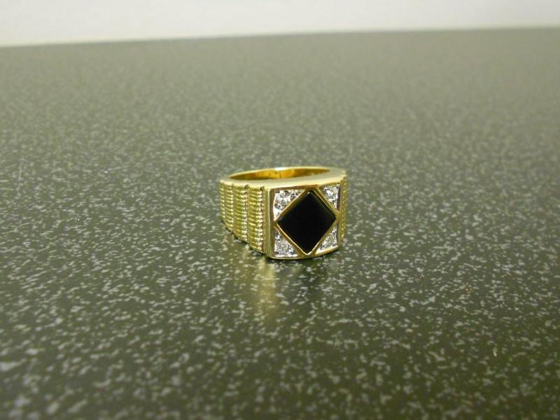 Mens Gold Ring....