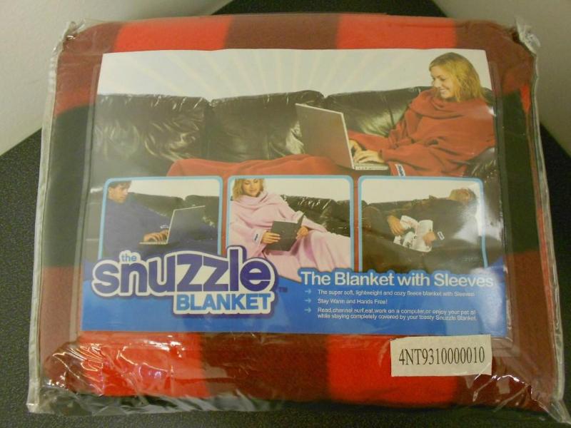 Snuzzle&nbspfleece blanket with sl...
