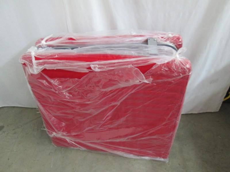 lot 39 image: Folding Bed - Red