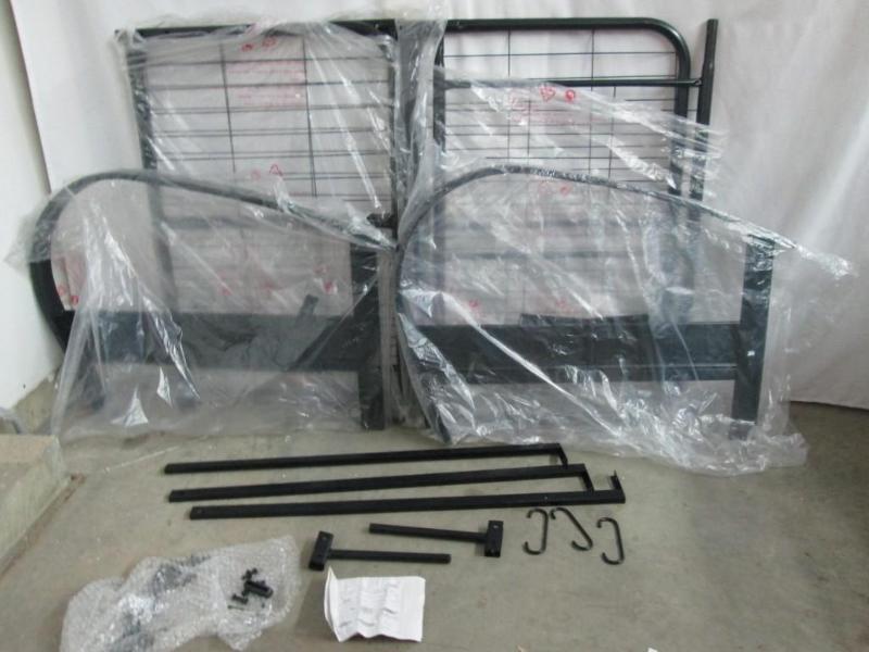 lot 41 image: Evolution Metal Futon
