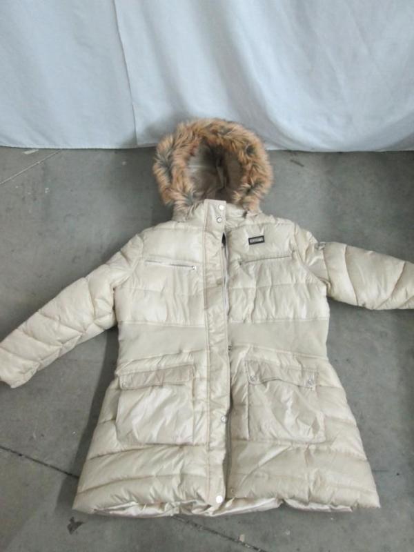 lot 51 image: Coogi Womens Long Fitted Puffer Jacket