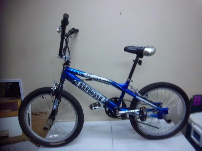 lot 102 image: Mongoose&nbspOuter Limit Bike - Ma...