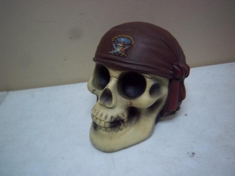 lot 112 image: Pirates Of The Caribbean Plastic Sk...
