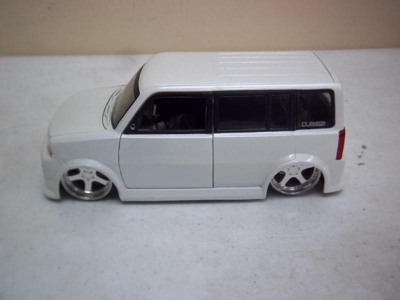 lot 130 image: Dubb 124 Car...