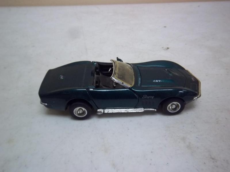 lot 132 image: Stingray Model Car - Some Wear...