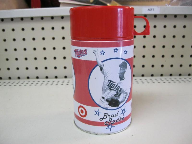 lot 140 image: Minnesota Twins Thermos...