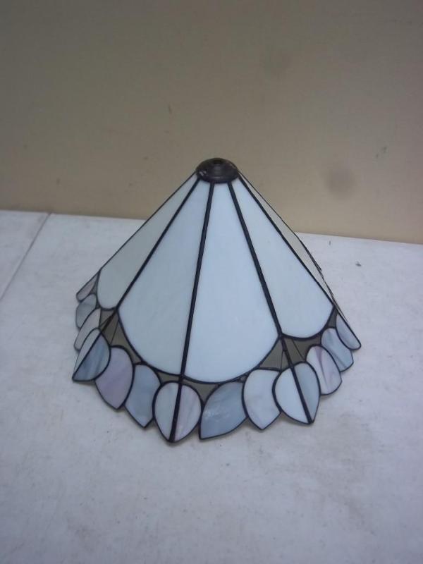 lot 149 image: Stained Glass Lamp Shade...