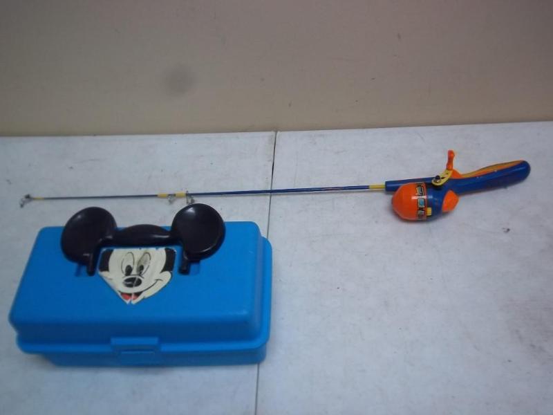 Mickey Mouse tackle Box And Scooby