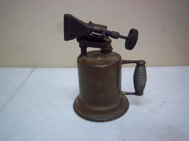 lot 16 image: Vintage Otto Bernz Blow Torch...