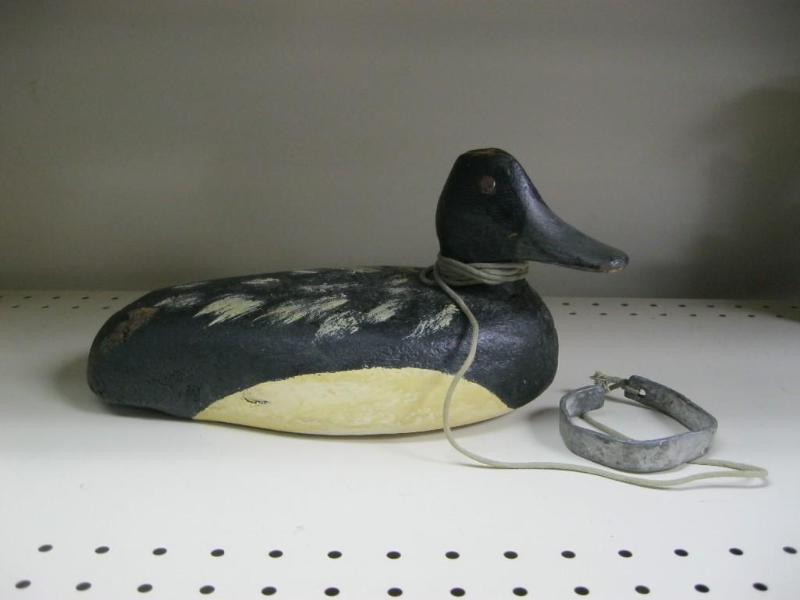 lot 165 image: Vintage Hand Painted Loon Decoy - S...