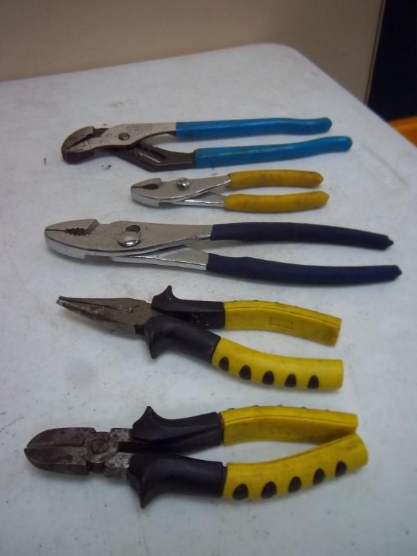 lot 177 image: Lot Of Pliers...