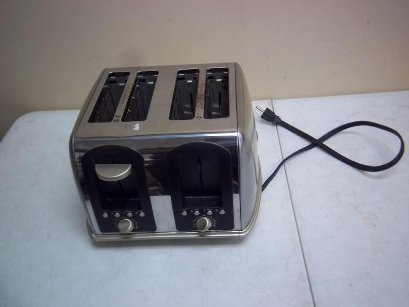 lot 211 image: Four Slot Toaster One Handle Missin...