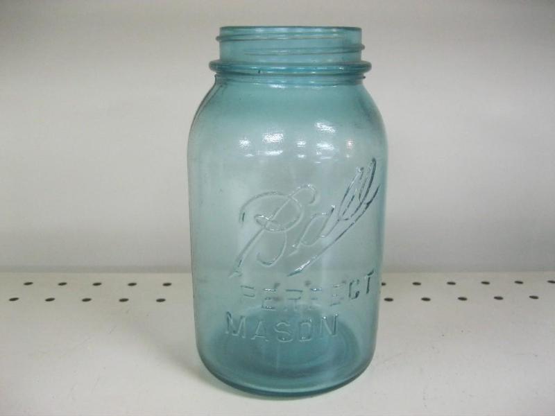 lot 214 image: Ball Perfect Mason Jar Blue In Colo...