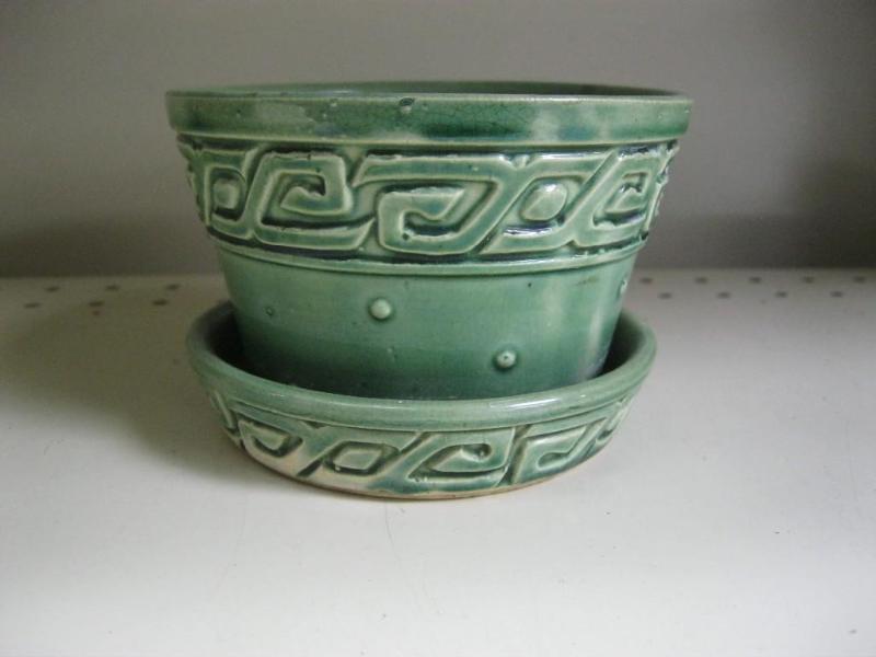 lot 227 image: Vintage McCoy Planter Pot...