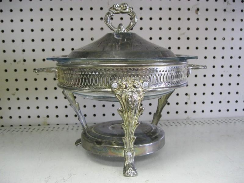 lot 230 image: Vintage Silver Plate Serving Dish...