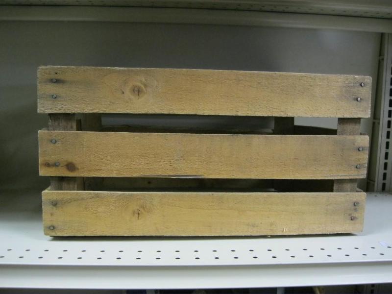 lot 43 image: Wood Crate...